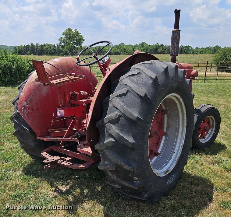 image for item LL9268 McCormick WD-9  tractor