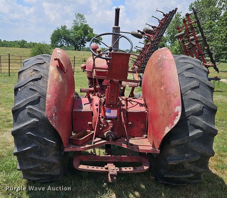 image for item LL9268 McCormick WD-9  tractor
