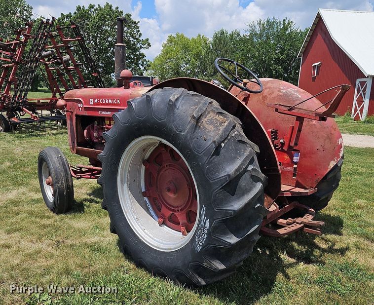 image for item LL9268 McCormick WD-9  tractor