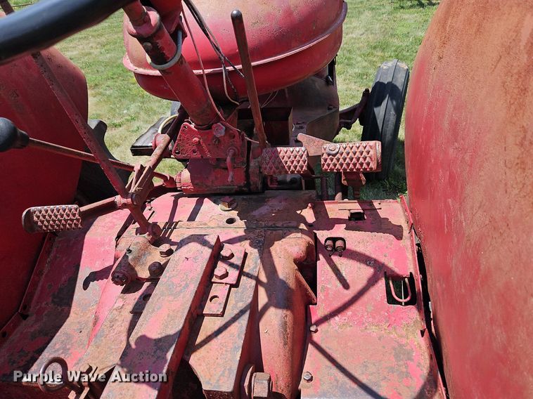 image for item LL9268 McCormick WD-9  tractor