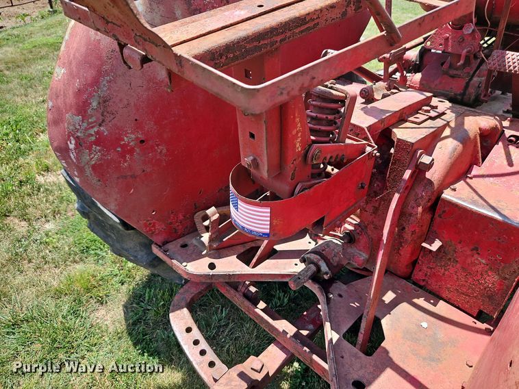 image for item LL9268 McCormick WD-9  tractor