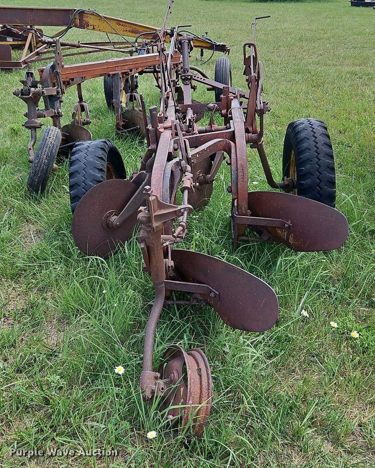 image for item LL9272 Two bottom plow