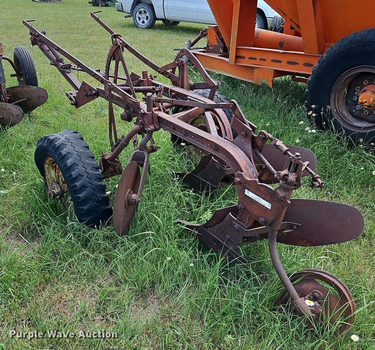 image for item LL9272 Two bottom plow