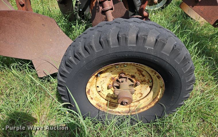 image for item LL9272 Two bottom plow