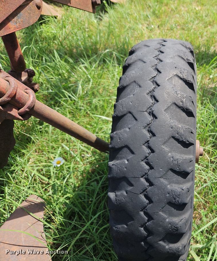 image for item LL9272 Two bottom plow