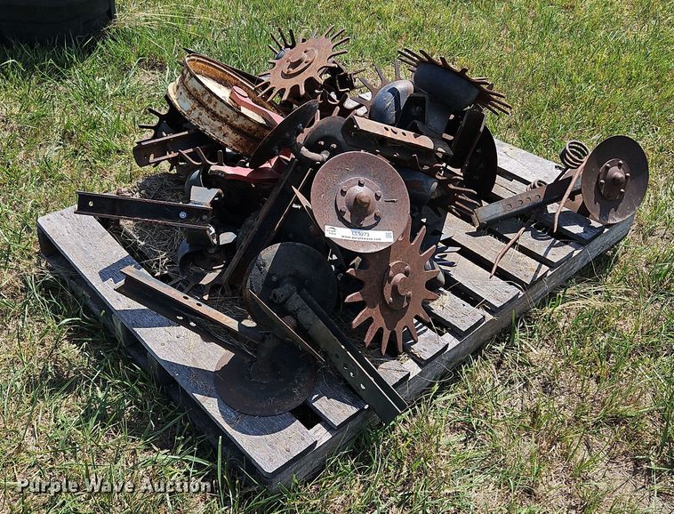 image for item LL9273 Case  planter parts