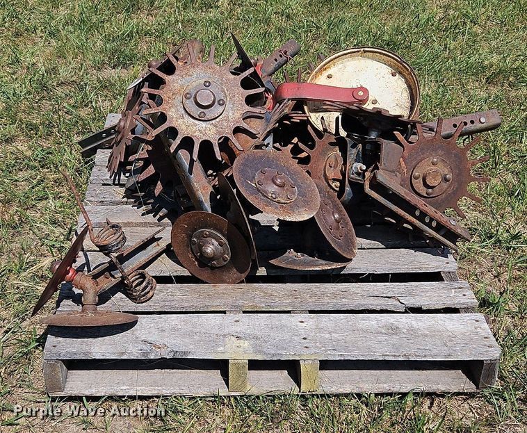 image for item LL9273 Case  planter parts