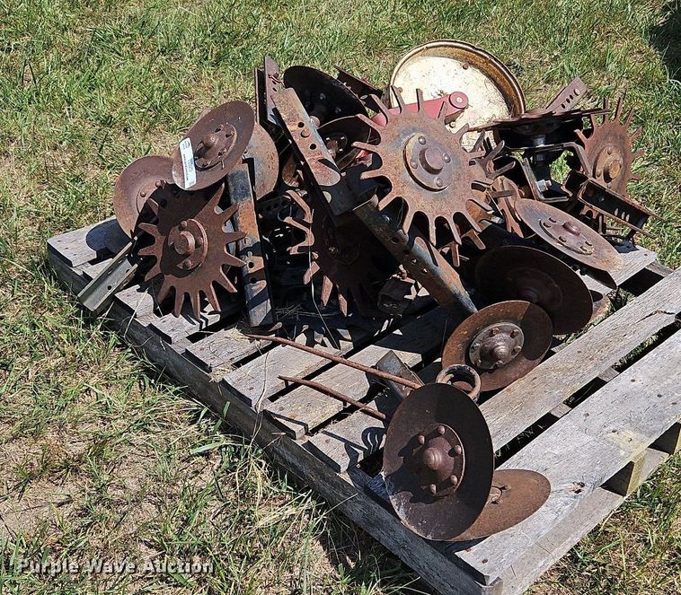 image for item LL9273 Case  planter parts