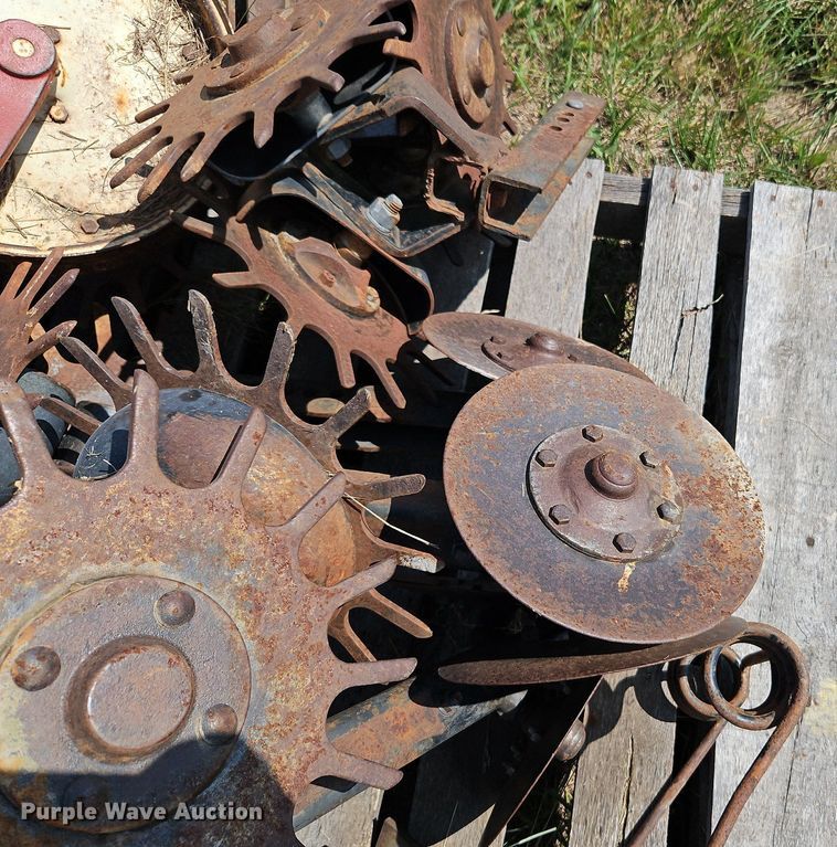 image for item LL9273 Case  planter parts