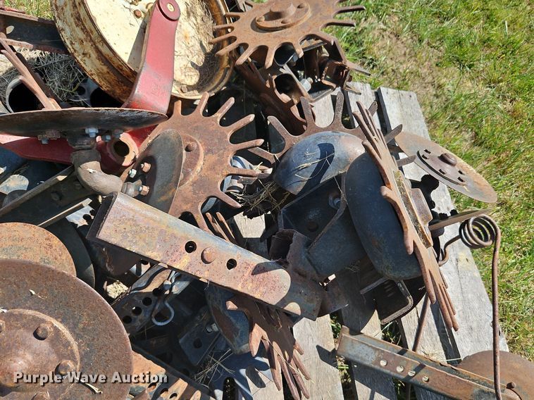 image for item LL9273 Case  planter parts