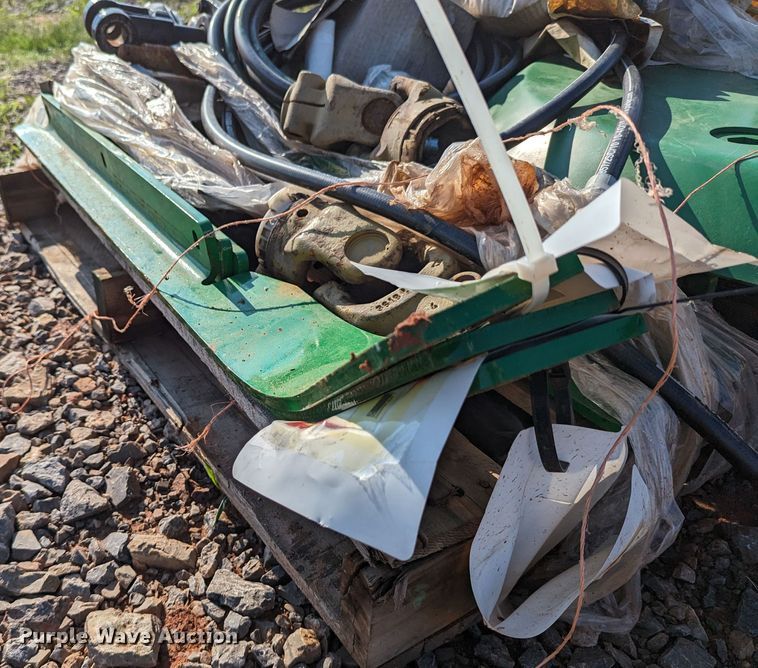 image for item LM9832 John Deere  rotary mower parts