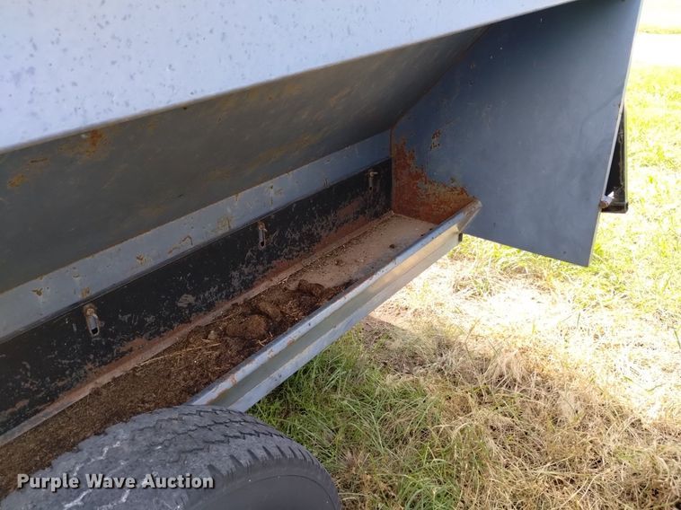 image for item LP9640 L-H  creep feeder