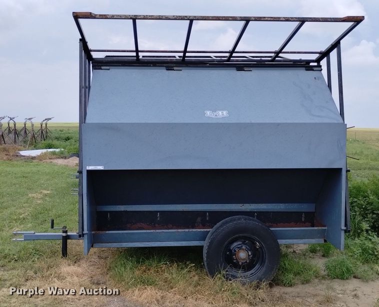 image for item LP9641 L-H  creep feeder