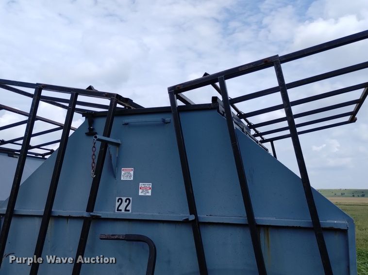 image for item LP9641 L-H  creep feeder