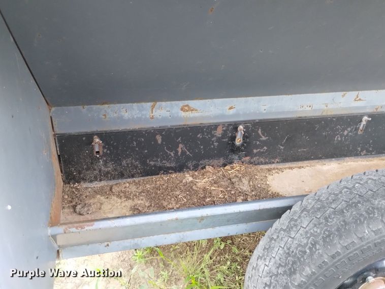 image for item LP9641 L-H  creep feeder