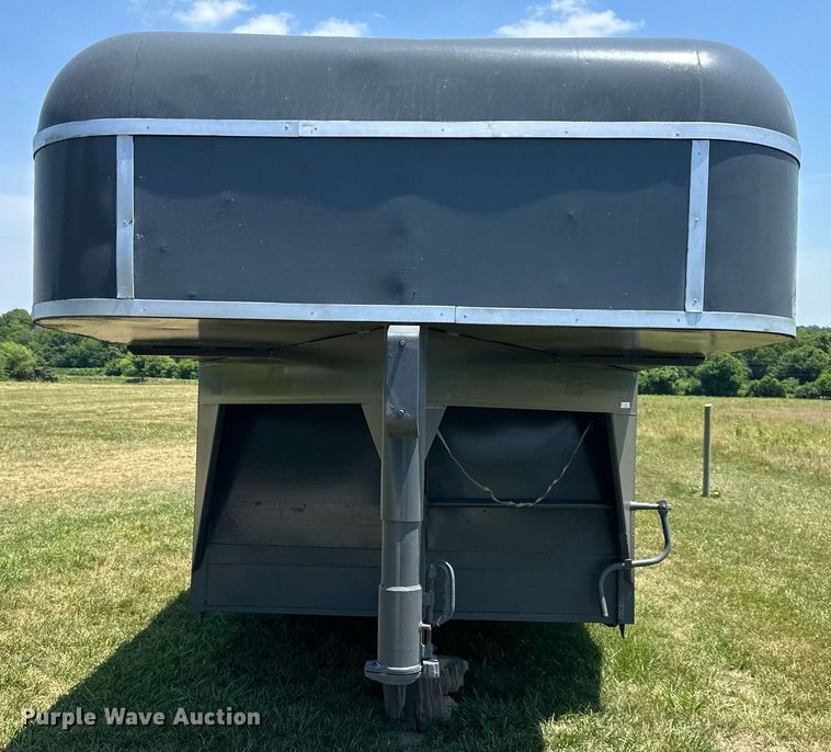image for item LP9988 1987 Ponderousa  livestock trailer