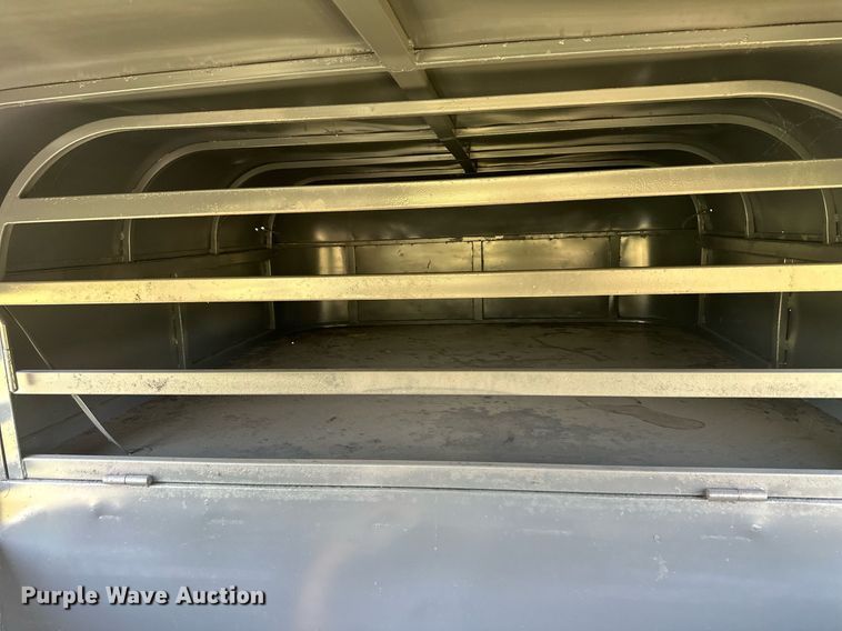 image for item LP9988 1987 Ponderousa  livestock trailer