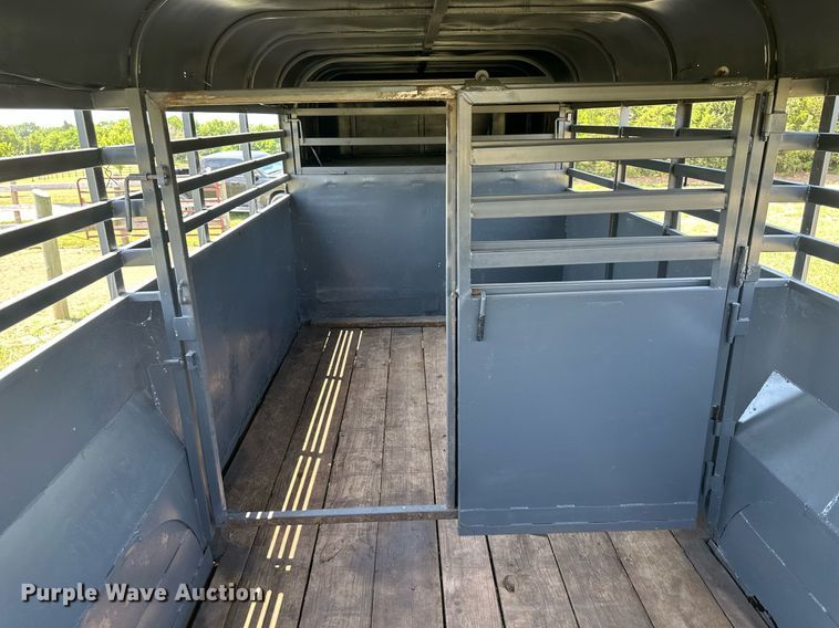 image for item LP9988 1987 Ponderousa  livestock trailer