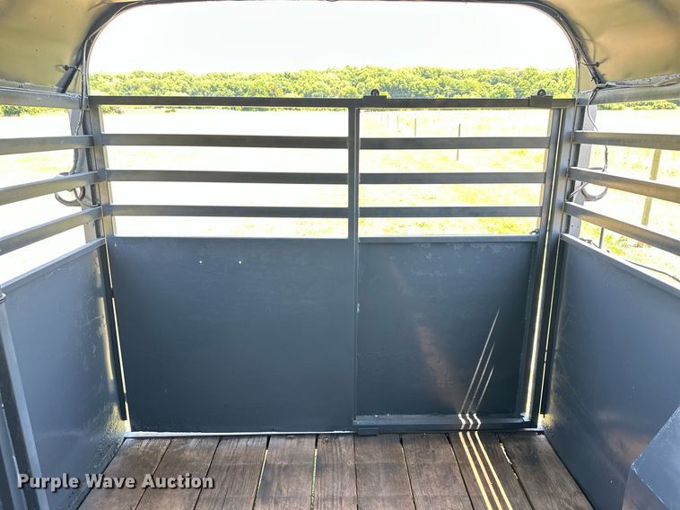 image for item LP9988 1987 Ponderousa  livestock trailer