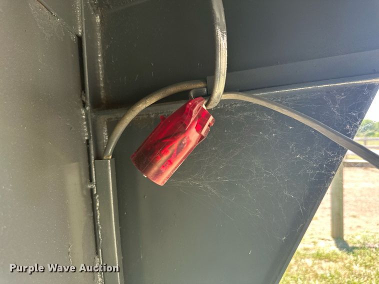 image for item LP9988 1987 Ponderousa  livestock trailer