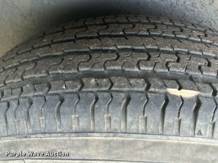 image for item LP9988 1987 Ponderousa  livestock trailer