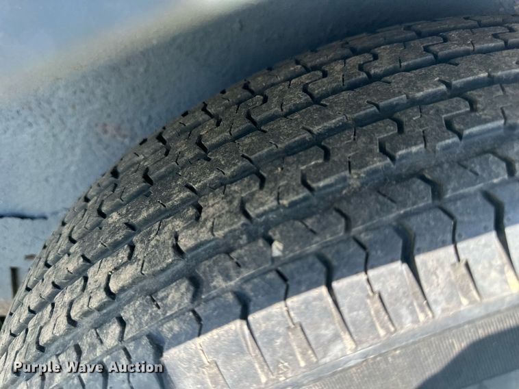 image for item LP9988 1987 Ponderousa  livestock trailer