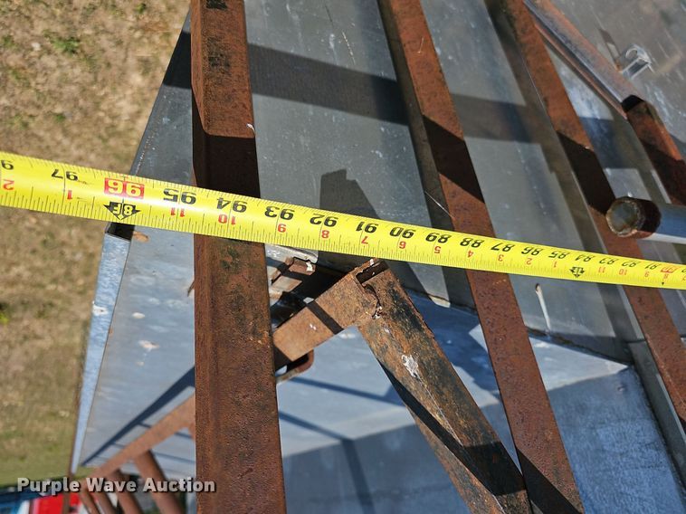 image for item LW9752 Hostetler  creep feeder