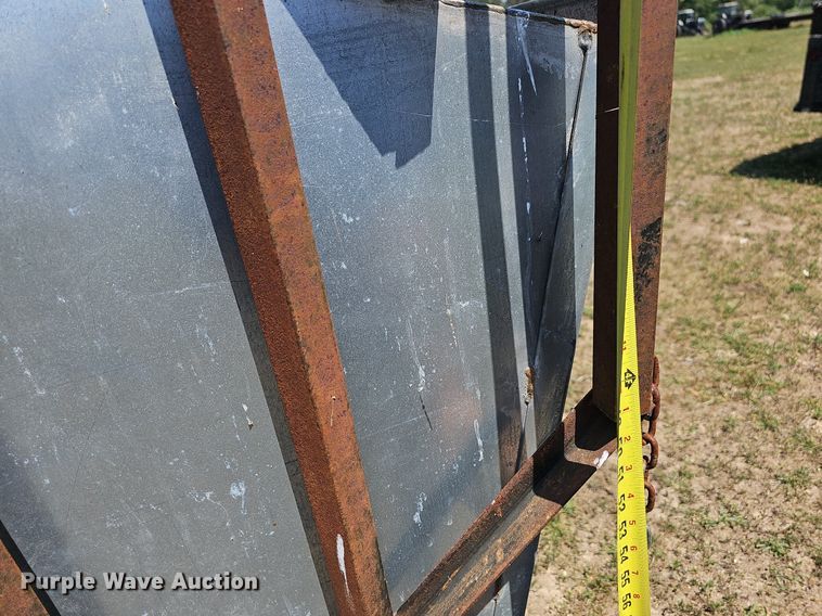 image for item LW9752 Hostetler  creep feeder