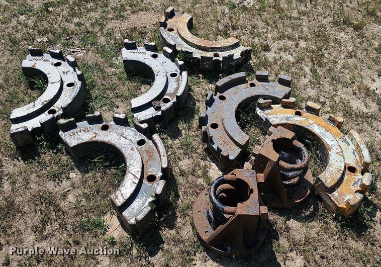 image for item LW9760 Tractor attachments