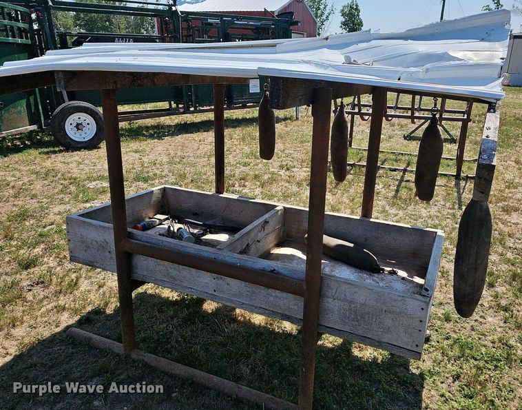 image for item LW9765 Livestock equipment
