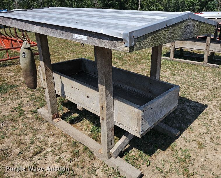 image for item LW9765 Livestock equipment