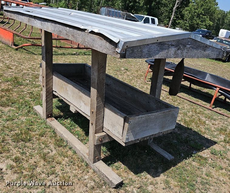 image for item LW9765 Livestock equipment