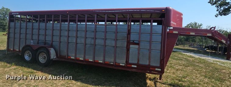 image for item LW9768 2007 Travalong Advantage  livestock trailer