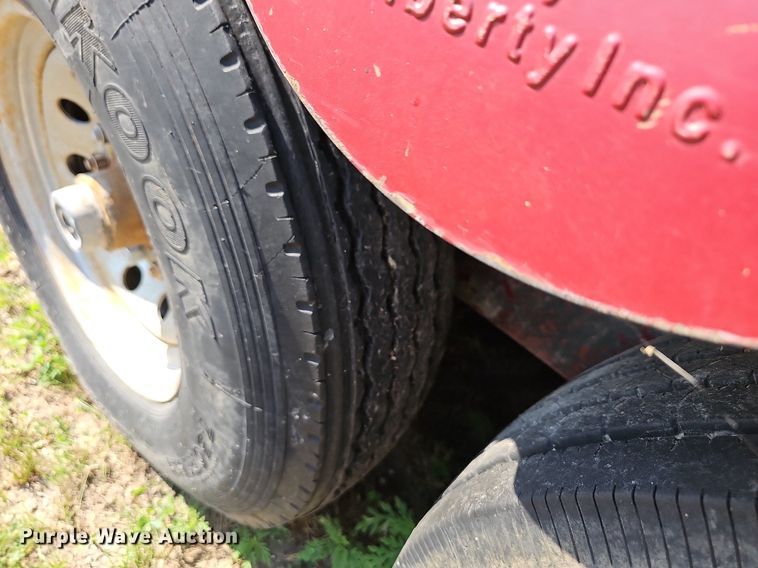 image for item LW9768 2007 Travalong Advantage  livestock trailer