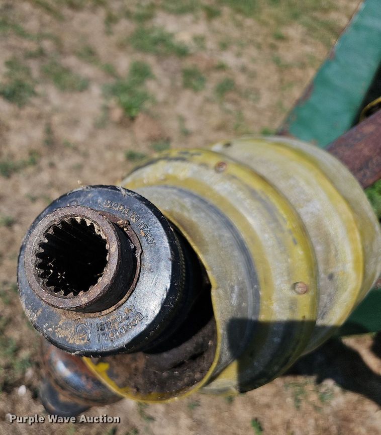 image for item LW9770 Bale King  bale processor