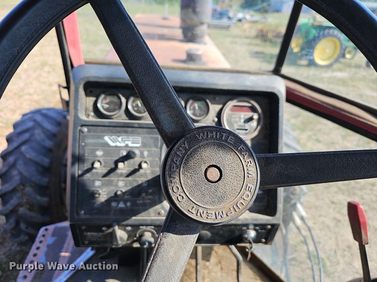 image for item LW9774 1983 White 2-135 Series 3 Field Boss  MFWD tractor