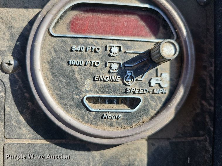 image for item LW9774 1983 White 2-135 Series 3 Field Boss  MFWD tractor