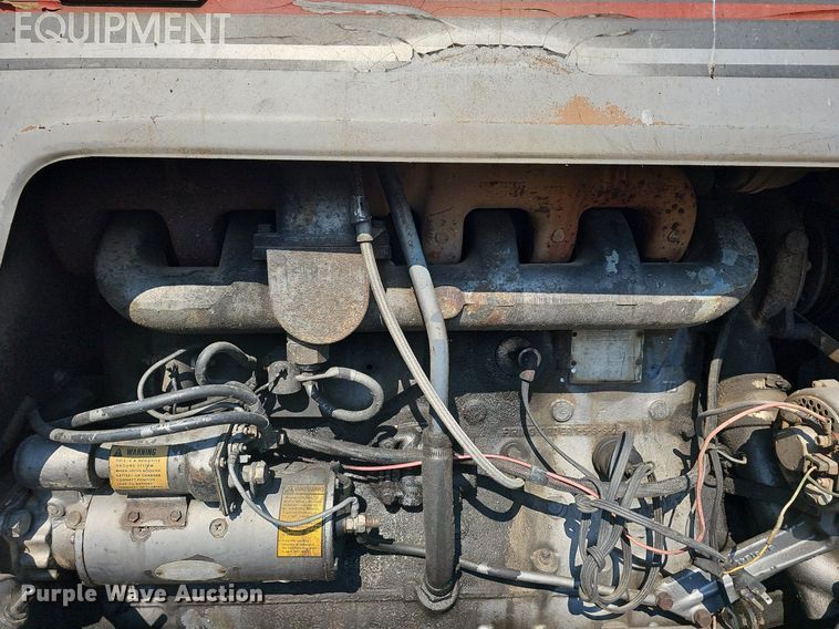 image for item LW9774 1983 White 2-135 Series 3 Field Boss  MFWD tractor