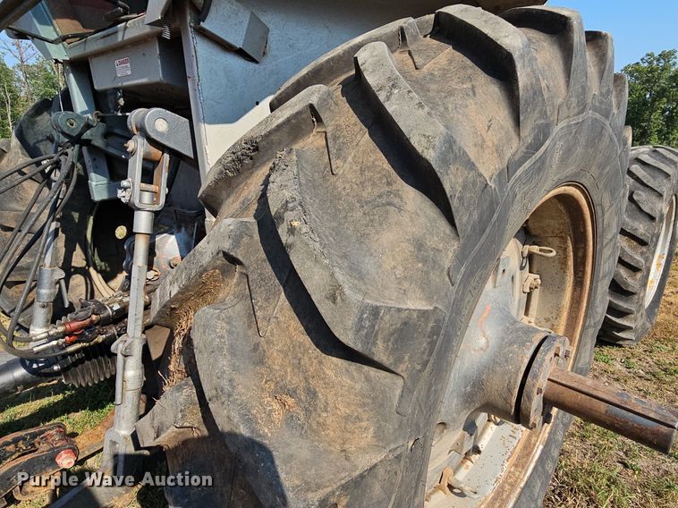 image for item LW9774 1983 White 2-135 Series 3 Field Boss  MFWD tractor