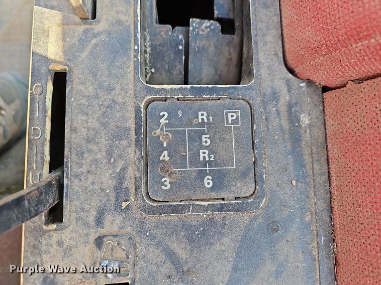 image for item LW9774 1983 White 2-135 Series 3 Field Boss  MFWD tractor