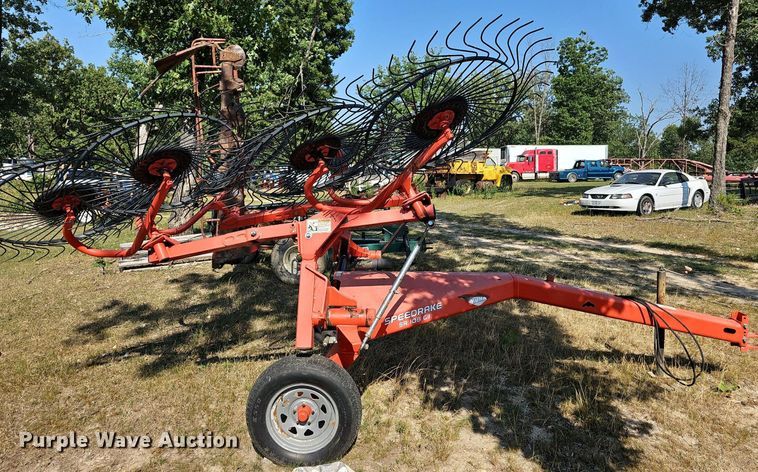 image for item LW9778 Speedrake SR108 GII  hay rake