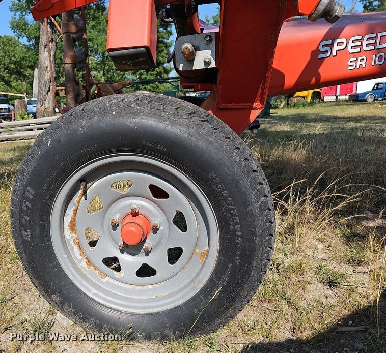 image for item LW9778 Speedrake SR108 GII  hay rake