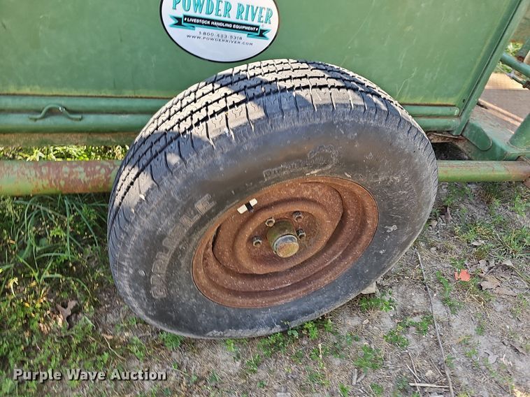 image for item LW9780 Powder River  livestock squeeze chute