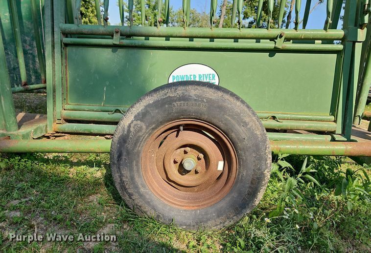 image for item LW9780 Powder River  livestock squeeze chute