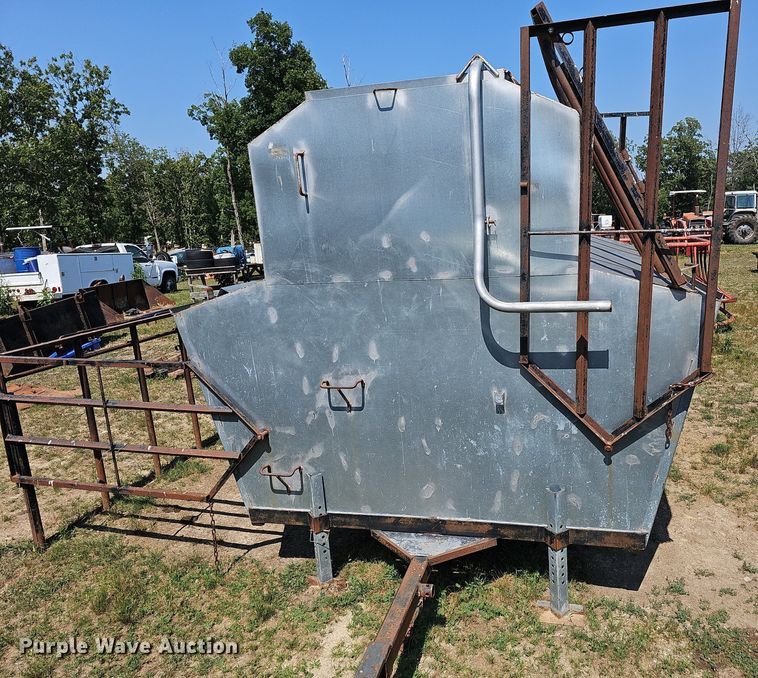 image for item LW9784 Hostetler  creep feeder