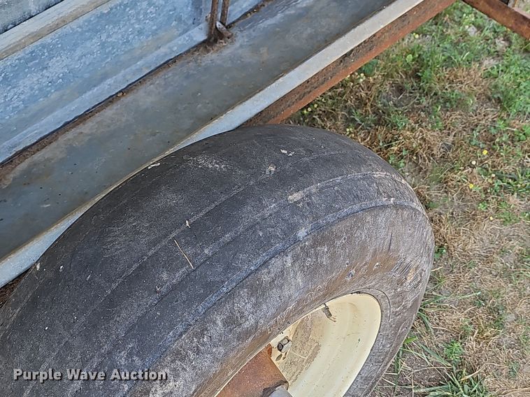 image for item LW9784 Hostetler  creep feeder