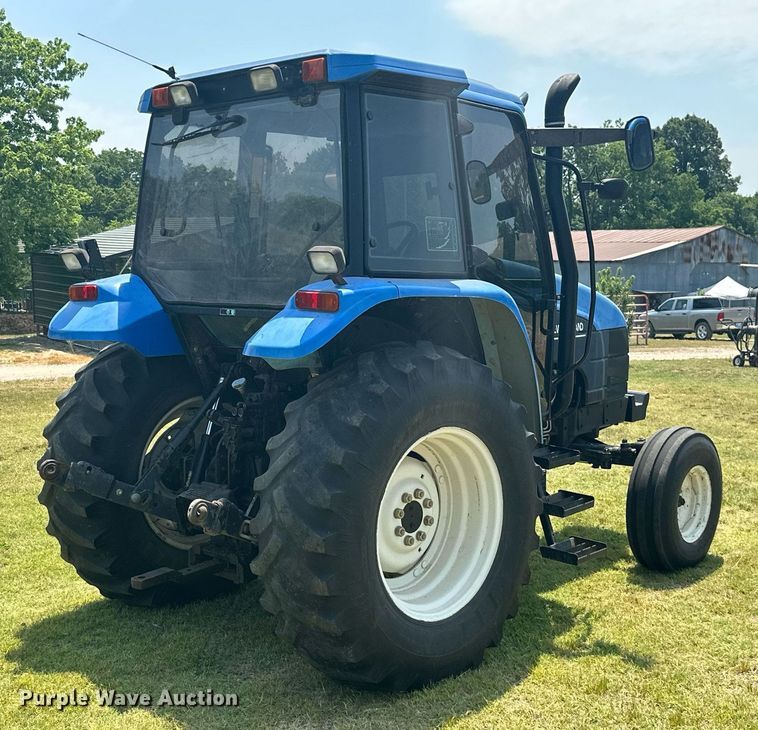 image for item MB9555 2002 New Holland TS110  tractor