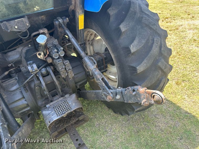 image for item MB9555 2002 New Holland TS110  tractor