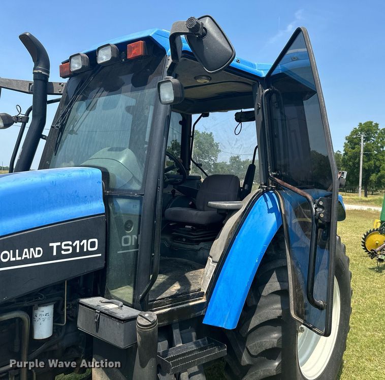 image for item MB9555 2002 New Holland TS110  tractor