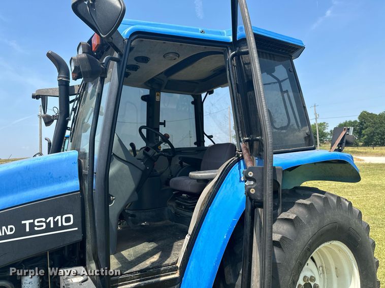 image for item MB9555 2002 New Holland TS110  tractor